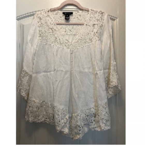 Karen Kane women’s v-neck blouse size large - Picture 2 of 13
